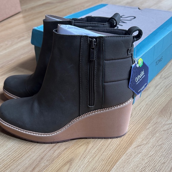 TOMS Size 10 Women's Tarmac Olive water resistant Wedge Ankle Boots - Picture 14 of 14